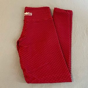Booty by Brabants Crimson Crocos full length